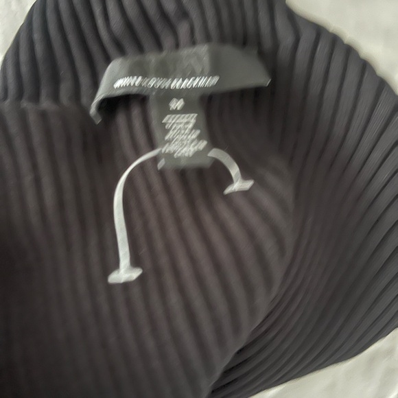 WHBM Ribbed Black Ribbed Cut out Sweater - Picture 2 of 3